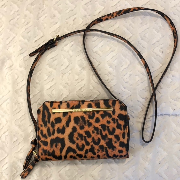 Steve Madden leopard print wallet crossbody - Picture 2 of 4